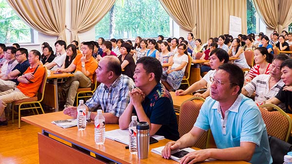 中國(guó)最早專(zhuān)業(yè)生產(chǎn)膠囊制劑企業(yè)|鹽酸二甲雙胍片 中國(guó)最早專(zhuān)業(yè)生產(chǎn)膠囊制劑企業(yè)|鹽酸二甲雙胍片